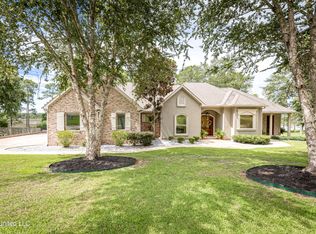 10010 Sanctuary Blvd W, Ocean Springs, MS 39564