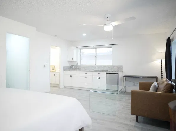 4323 W Rose Ln #8, Glendale, AZ 85301