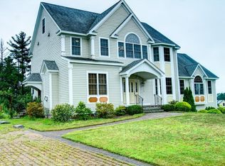 47 Regency Dr, Dracut, MA 01826