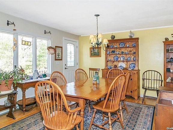 4th image of 18A Middle Island Ave