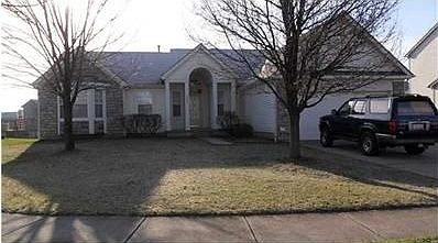 2nd image of 3526 Lake Louise Dr