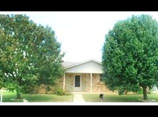2207 Arizona St, Gainesville, TX 76240
