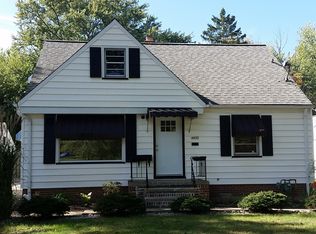 4932 Grace Rd, North Olmsted, OH 44070