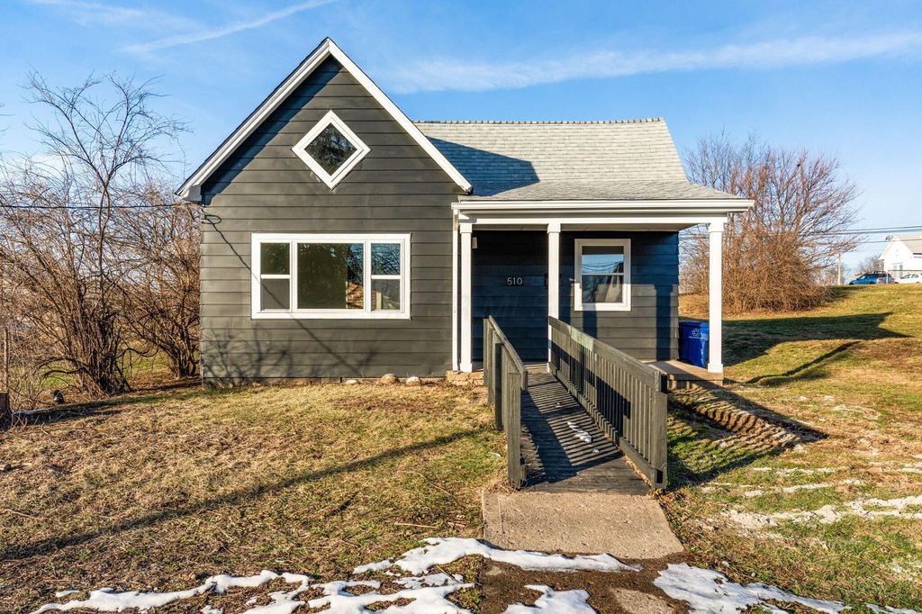 Real estate listing image