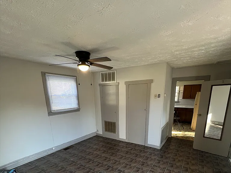 416 Campbell St — Photo 4