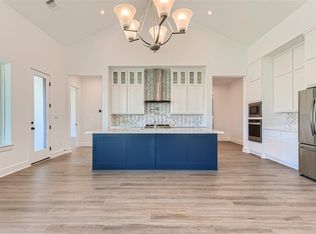 685 Prairie Clover Dr, Dripping Springs, TX 78620