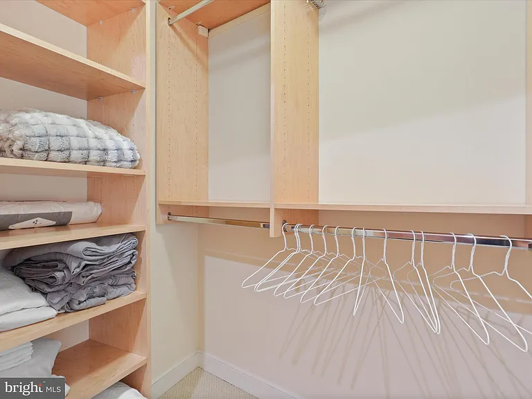 820 N Pollard St #511 — Photo 38