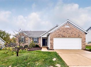 2047 Peine Forest Dr, Wentzville, MO 63385