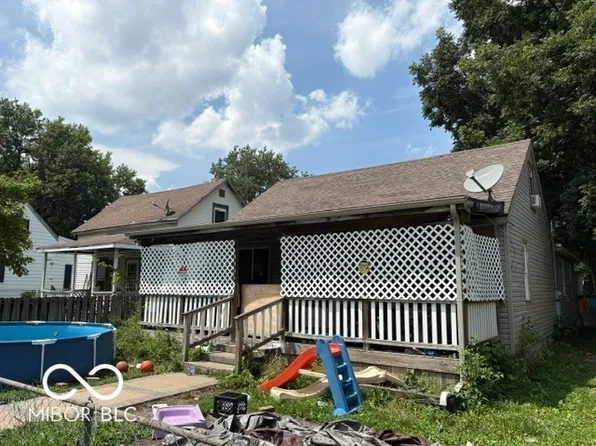 1112 W 18th St, Muncie, IN 47302