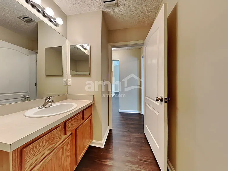 209 Fort Milton Dr — Photo 15