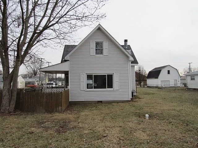 745 N 13th St photo 1