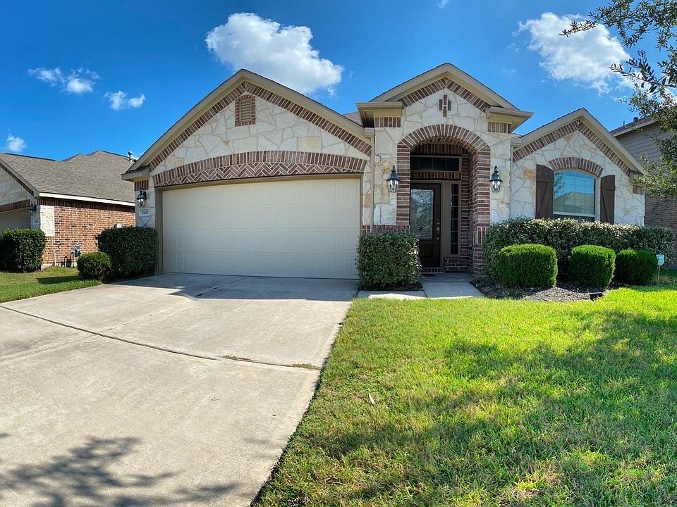 1st image of 2411 Dark Elm Dr