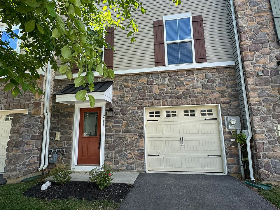 1st image of 2317 Cook Dr