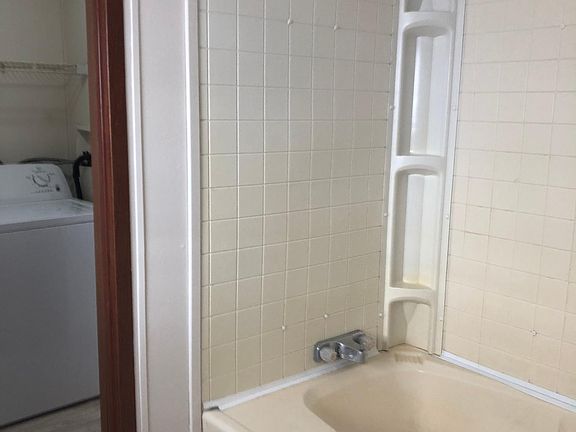 4th image of 3320 Arizona St