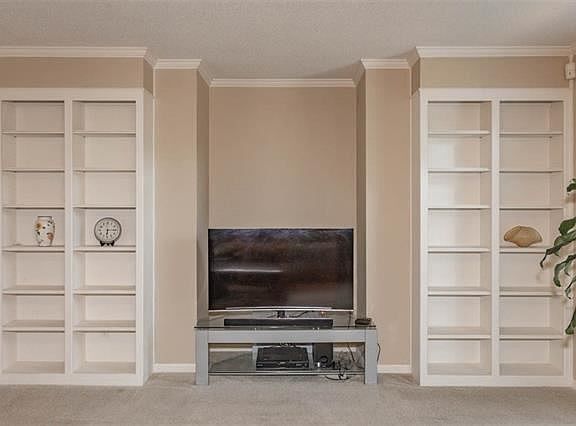5th image of 8513 W 142nd Ter