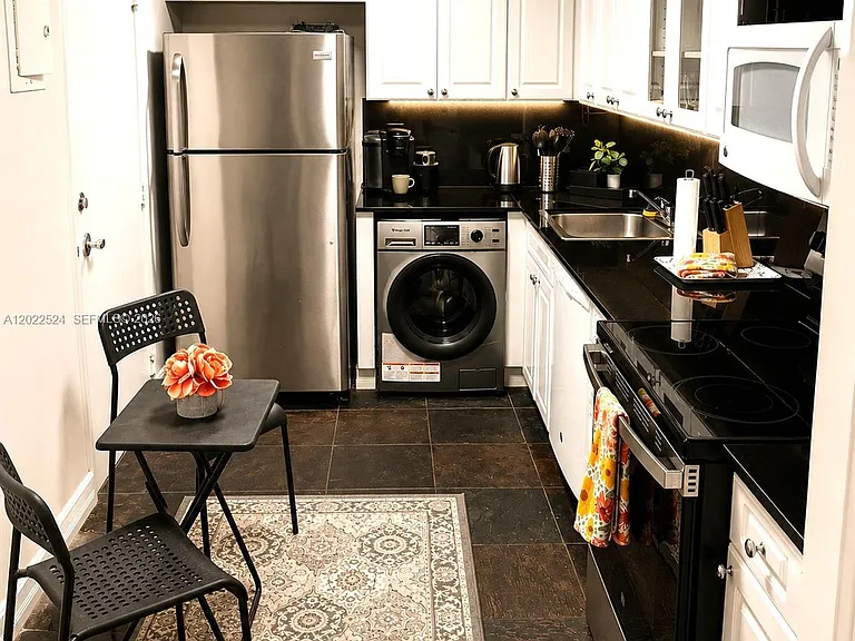6770 Indian Creek Dr #10T — Photo 11