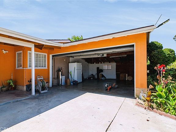 5th image of 338 Conlon Ave