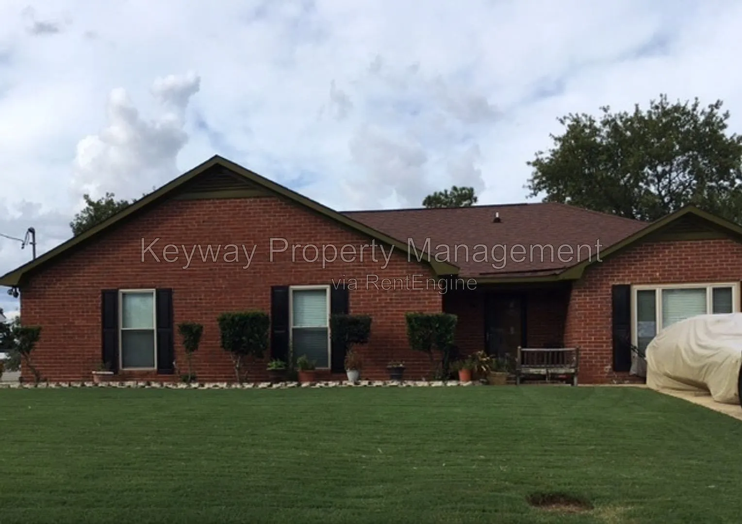 3 bed, 2.0 bath, 1769 sqft, $1,435 — Photo 1