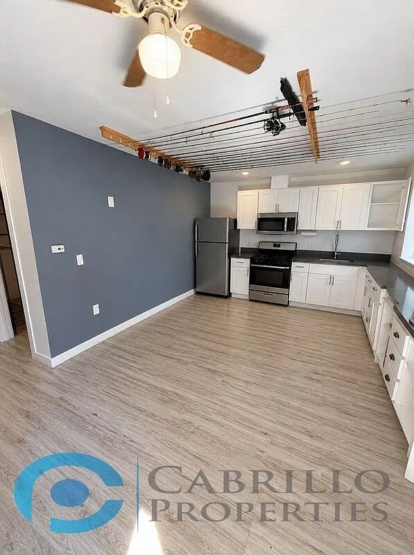 1 bed, 1.0 bath, 500 sqft, $2,350 — Photo 1