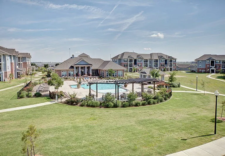 Liberty Pointe — Photo 19