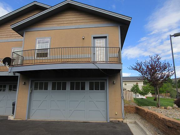 Double garage & master bedroom balcony above