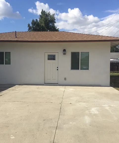 6712 Fig Ave — Photo 1