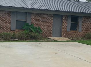 173 Cedar Tree Ln APT E, Cantonment, FL 32533