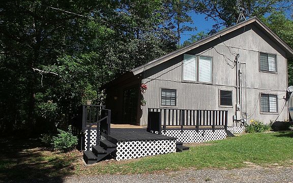 4th image of 1050 Sherwood Forest Dr N
