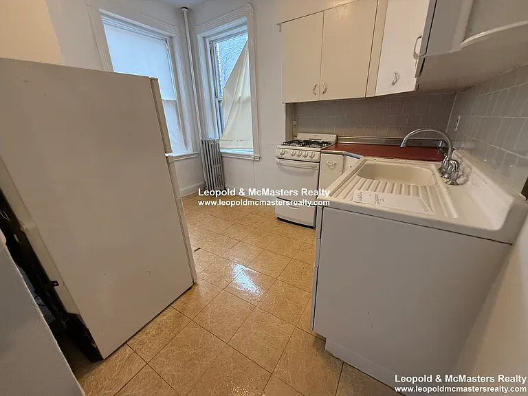 Garden - Grove St Apartments — Photo 8