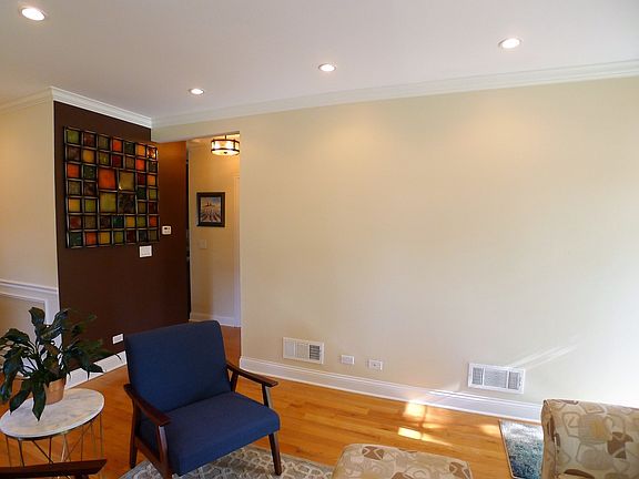 5th image of 3059 N Osceola Ave