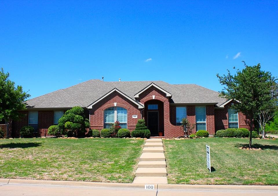 1st image of 100 Woodbridge Dr
