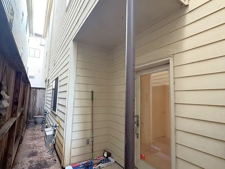 4106 Spencer St #A — Photo 25