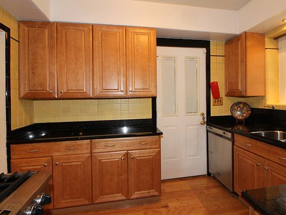 5th image of 7926 S Chappel Ave