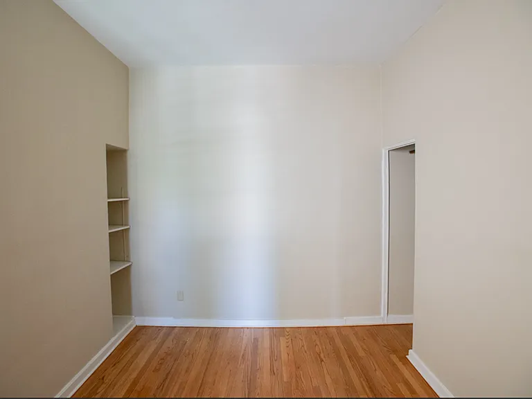$1495 - 1 BR 1, BA - Brady St - Heat & Electricity Included, Electric Fireplace - 1669 N Humboldt — Photo 9