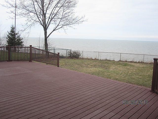 2nd image of 1040 Forest Cliff Dr