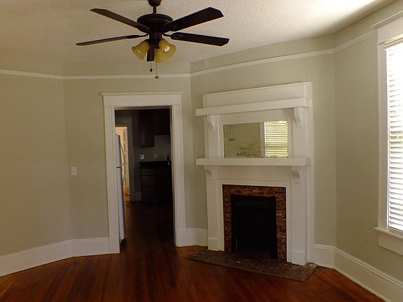5th image of 2120 Herschel St #A