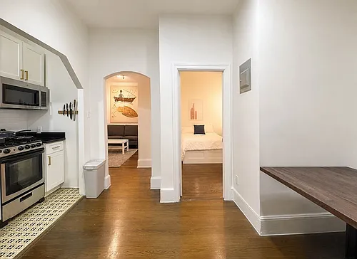 516 E 11th St #2A Photo 1 516 E 11th St #2A Photo 1