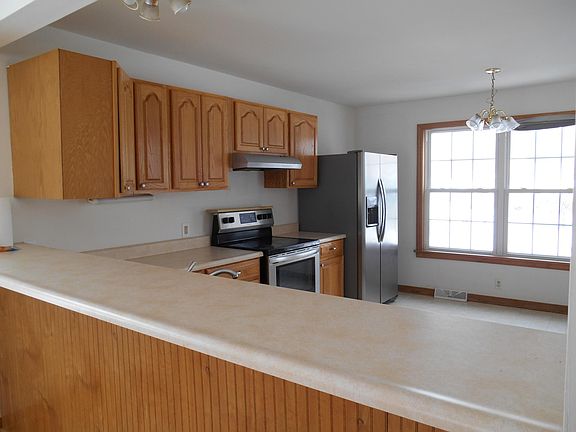 3rd image of 935 W Grandview Blvd