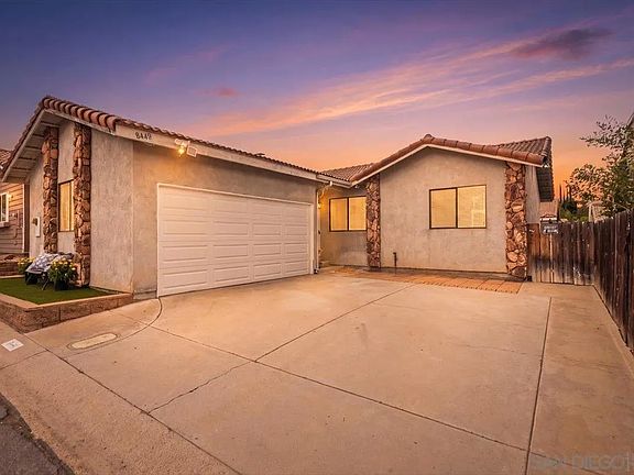 3rd image of 8440 Snow White Dr