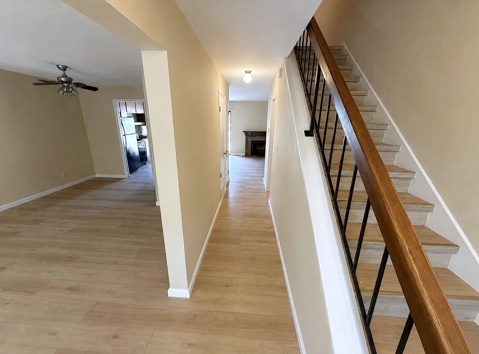 2 bed, 2.5 bath, 1515 sqft, $3,300 — Photo 4