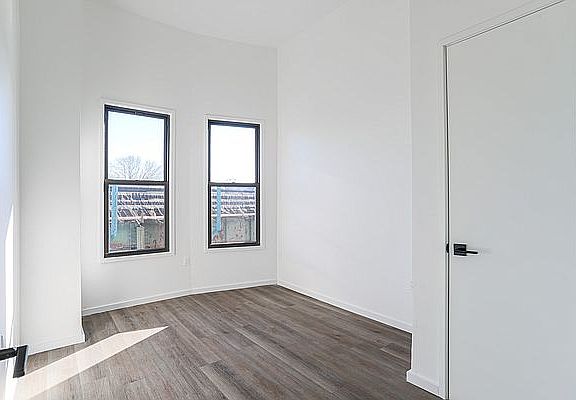 2nd image of 796 McDonald Ave #2C