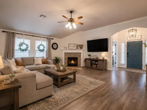17605 Red Tailed Hawk Way, Edmond, OK 73012