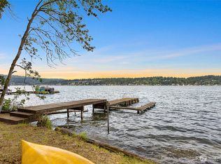 1711 E Lake Sammamish Pl SE, Sammamish, WA