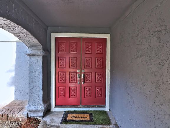 5th image of 907 Bowen Ave