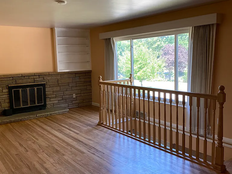 2250 Bryan Cir — Photo 4