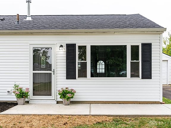 2nd image of 848 Spartan Ave
