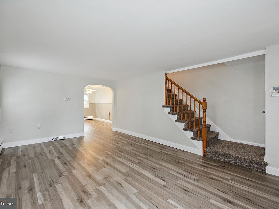 215 Derwood Dr Woodlyn, PA, 19094 Apartments for Rent Zillow