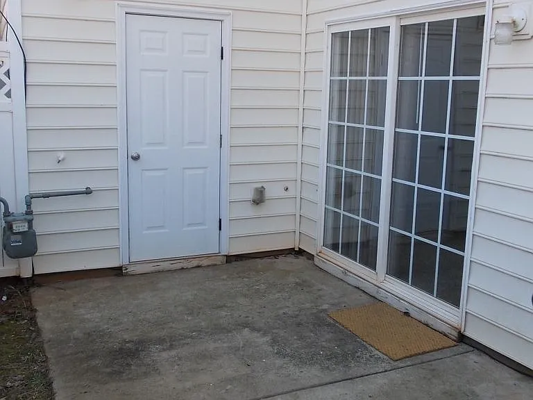 8488 Chaceview Ct — Photo 18