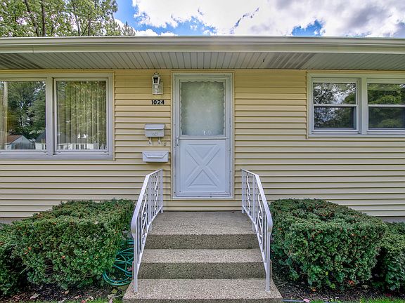 3rd image of 1024 Colfax Ave