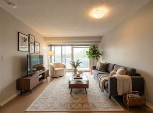 18 Valley Woods Rd #506, Toronto, ON M3A 0A1